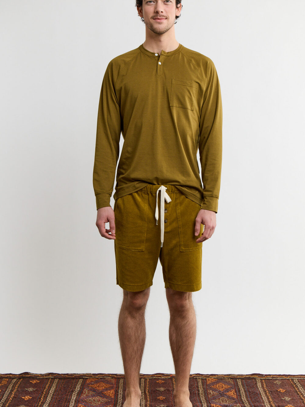 <b>DEREK</b> shirt
