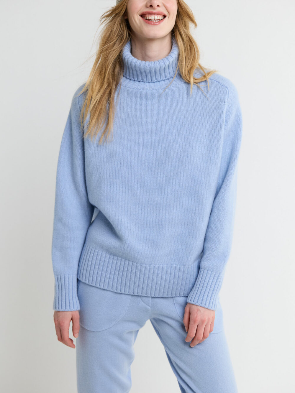 BRAVE sweater